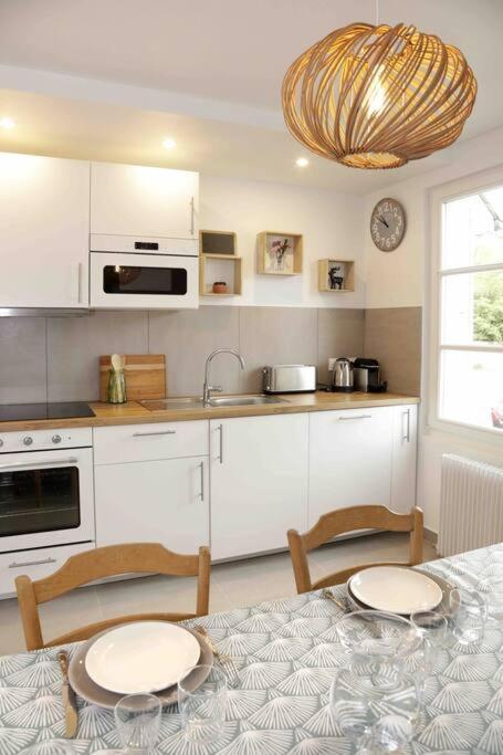 Paddock Prestige By La Boite En Plus Chantilly Luaran gambar