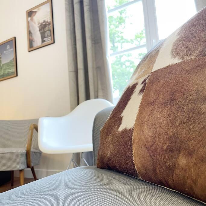 Paddock Prestige By La Boite En Plus Chantilly Luaran gambar