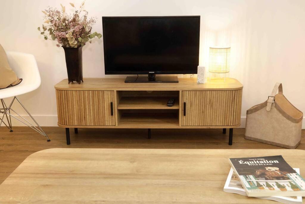 Paddock Prestige By La Boite En Plus Chantilly Luaran gambar